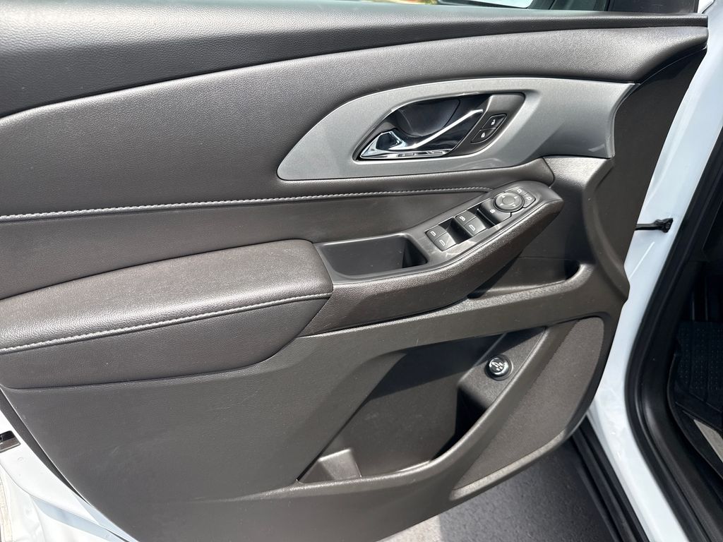 2022 Chevrolet Traverse 1LT - Photo 9