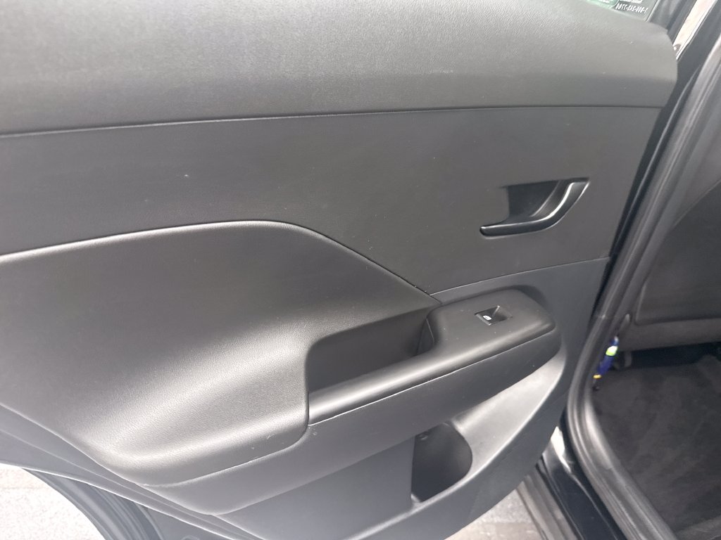2024 Hyundai Kona SEL - Photo 16