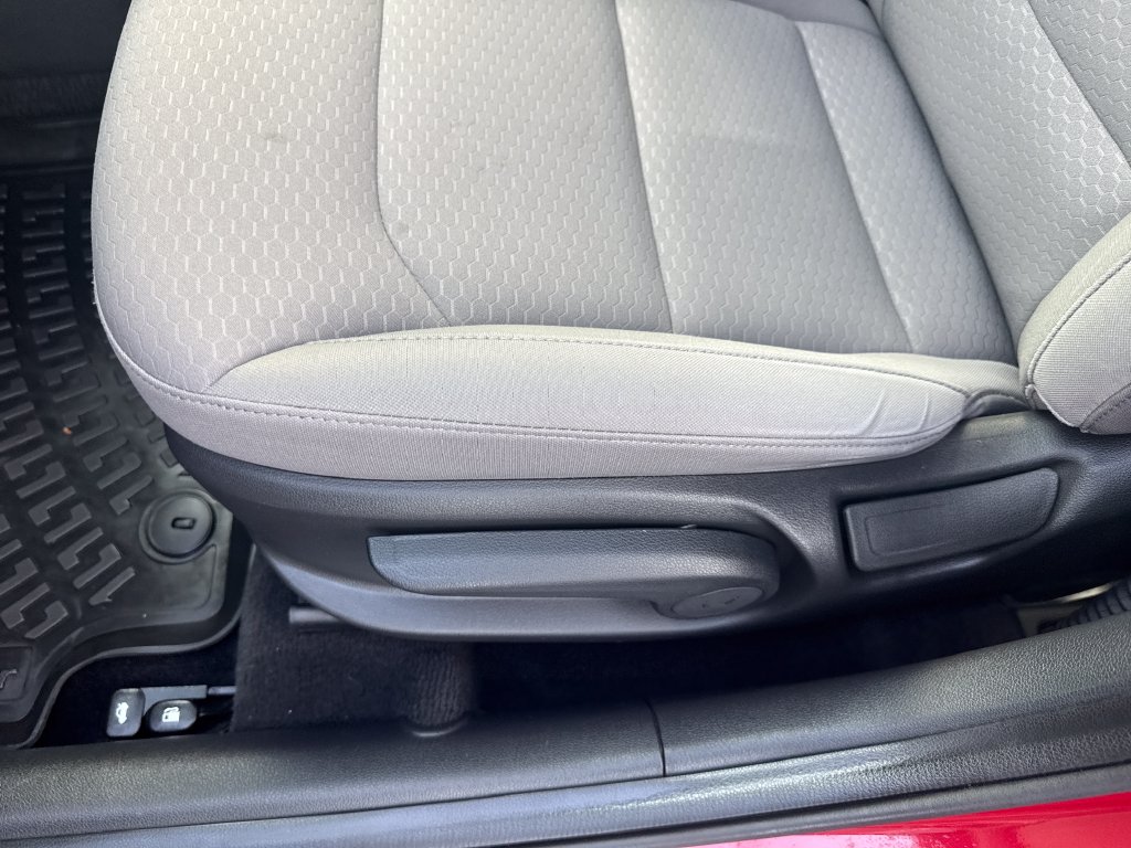 2020 Hyundai Elantra Value Edition - Photo 10