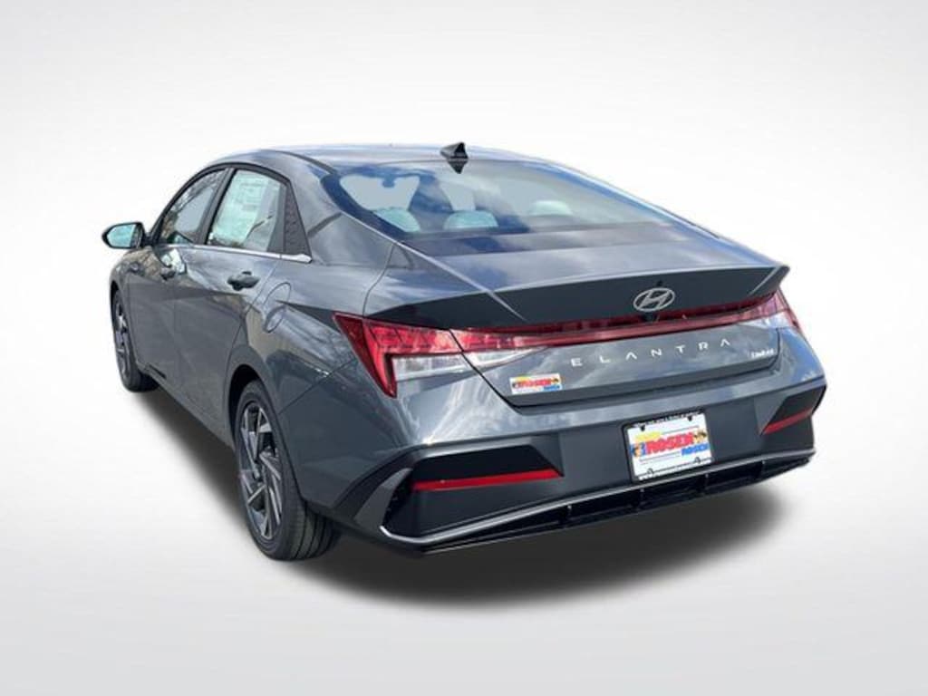 New 2026 Hyundai Elantra Limited Sedan