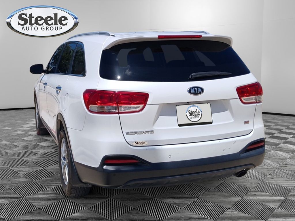 Used 2018 Kia Sorento LX with VIN 5XYPG4A31JG431310 for sale in Kyle, TX