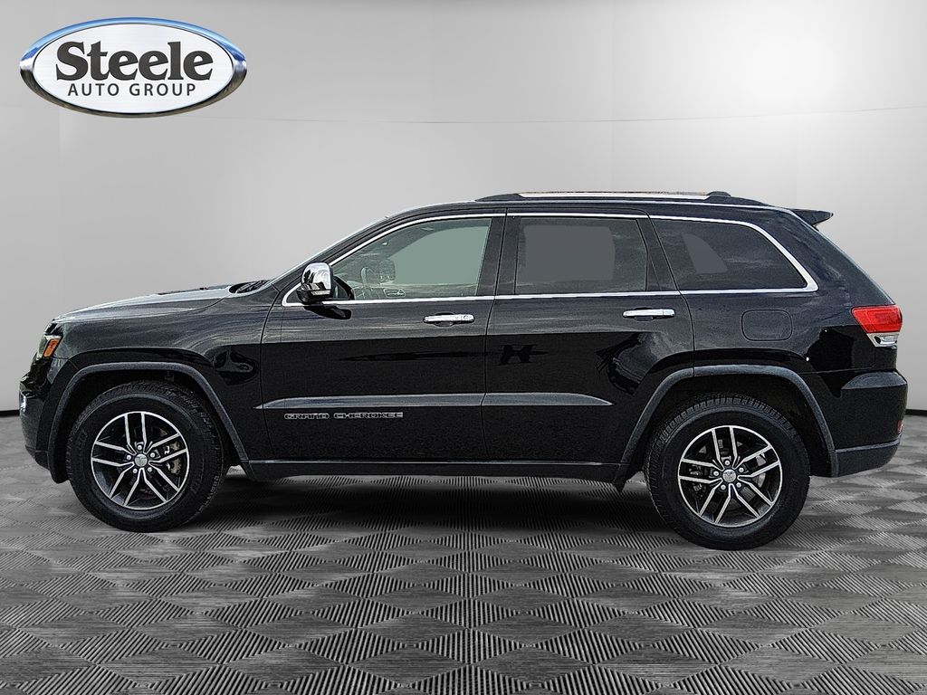 Used 2017 Jeep Grand Cherokee Limited with VIN 1C4RJEBG3HC736114 for sale in Kyle, TX