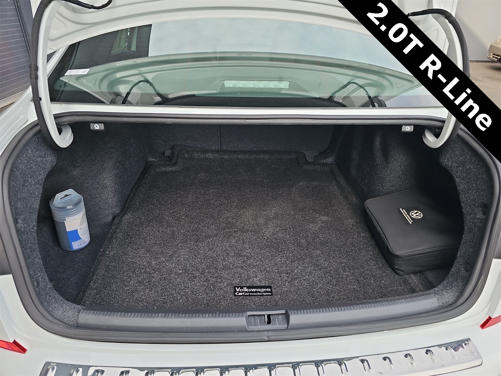 Thumbnail: 2021 Volkswagen Passat - 22