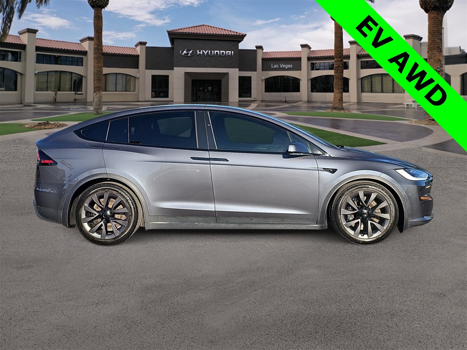 Thumbnail: 2023 Tesla Model X - 9