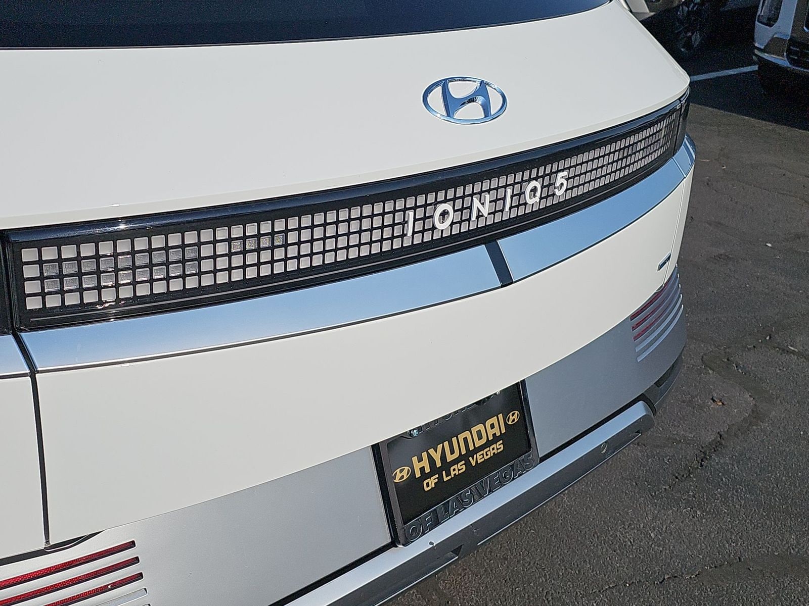 Thumbnail: 2022 Hyundai Ioniq 5 - 12