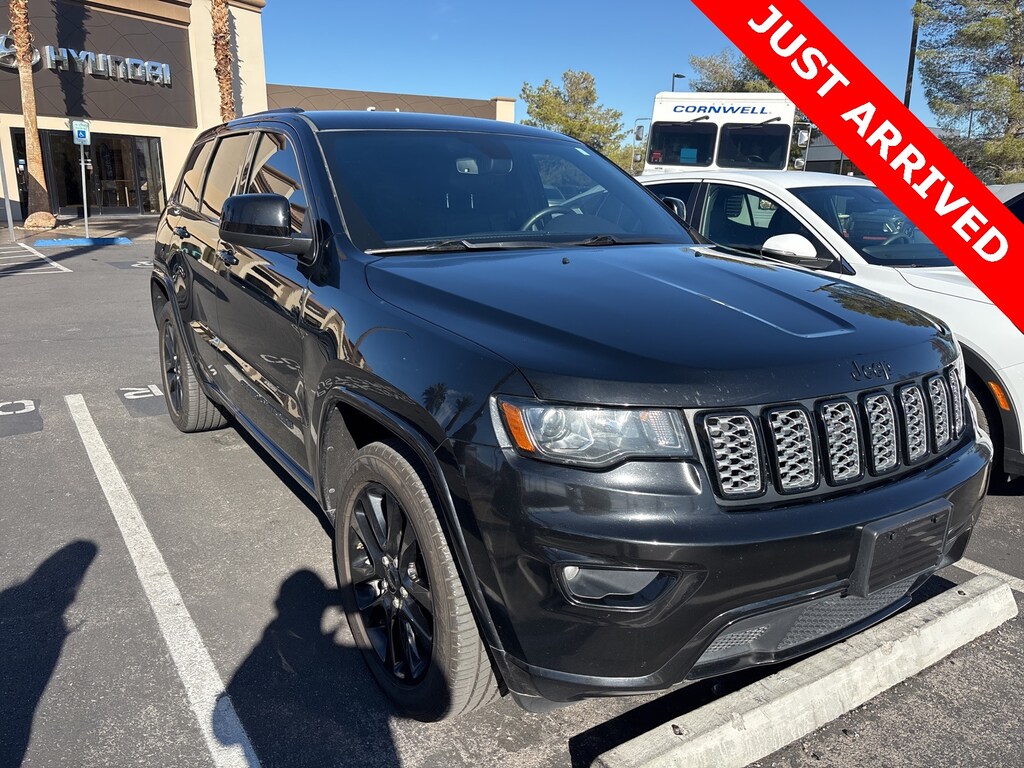 Used 2019 Jeep Grand Cherokee Altitude SUV