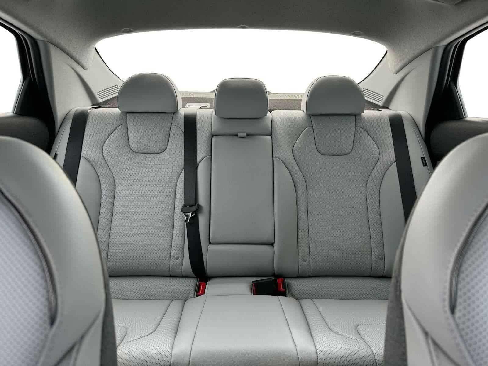 Thumbnail: 2025 Hyundai Elantra - 16