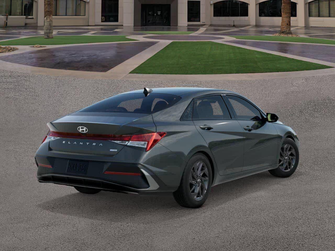 Thumbnail: 2026 Hyundai Elantra - 4