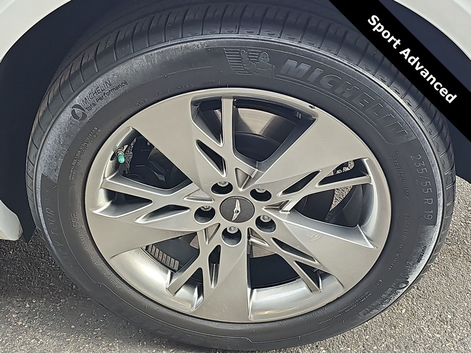 Thumbnail: 2023 Genesis GV70 - 12