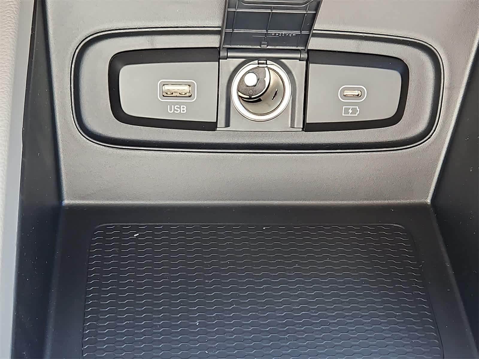 Thumbnail: 2025 Hyundai Venue - 26