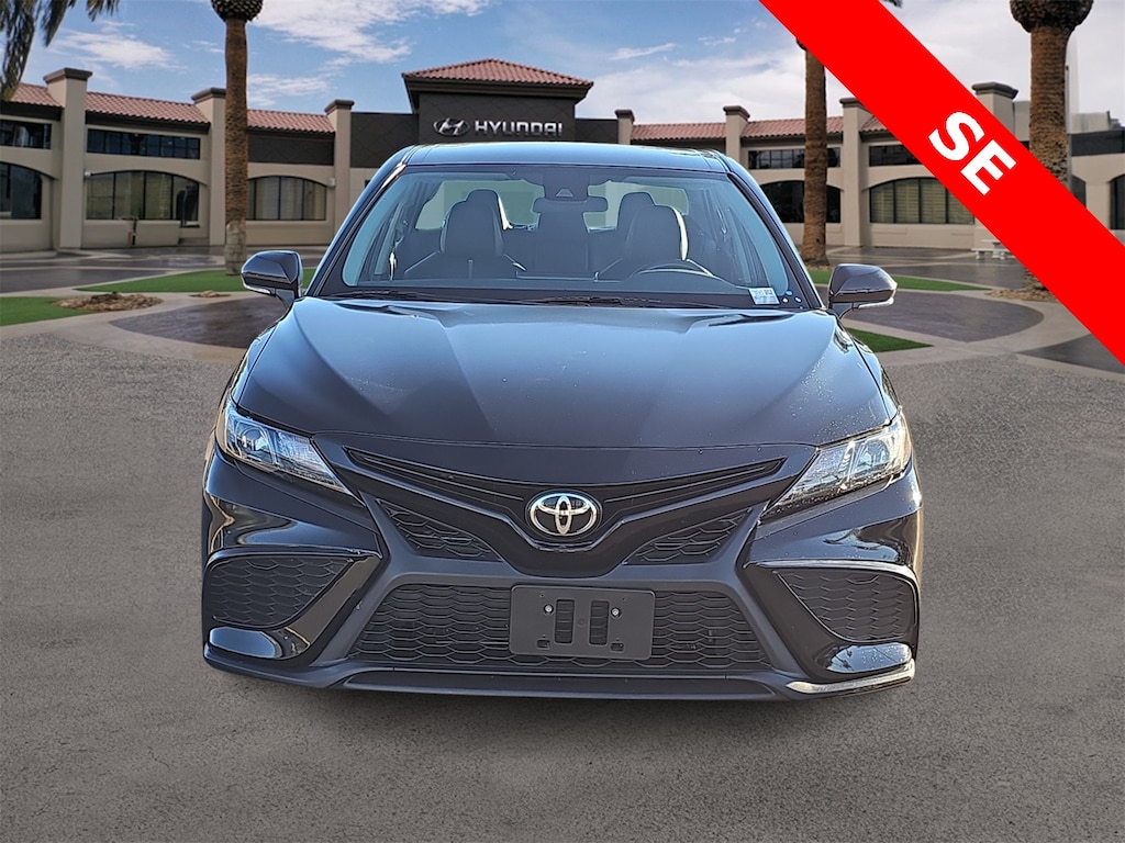 Used 2022 Toyota Camry SE Sedan