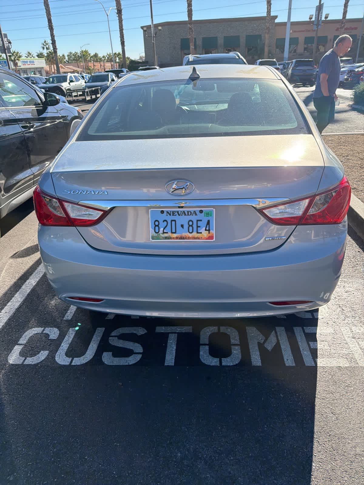 Thumbnail: 2011 Hyundai Sonata - 8