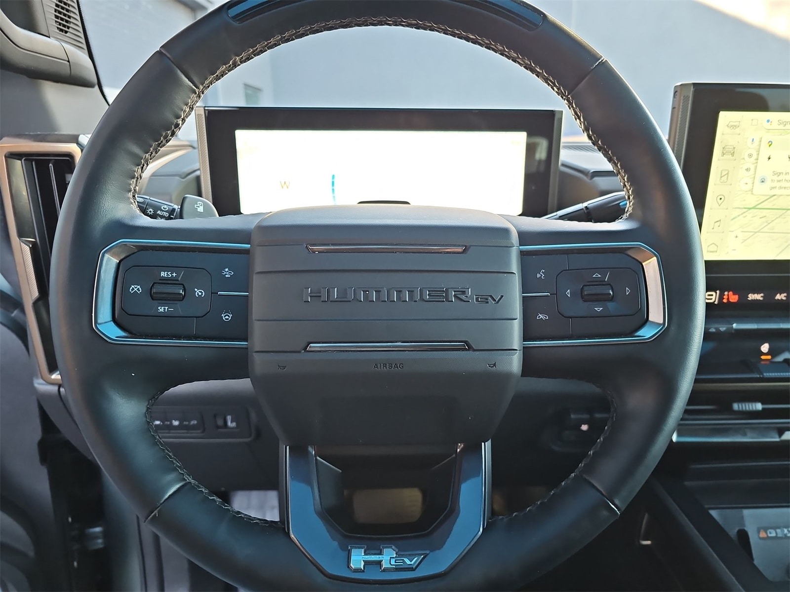 Thumbnail: 2024 GMC Hummer EV - 19