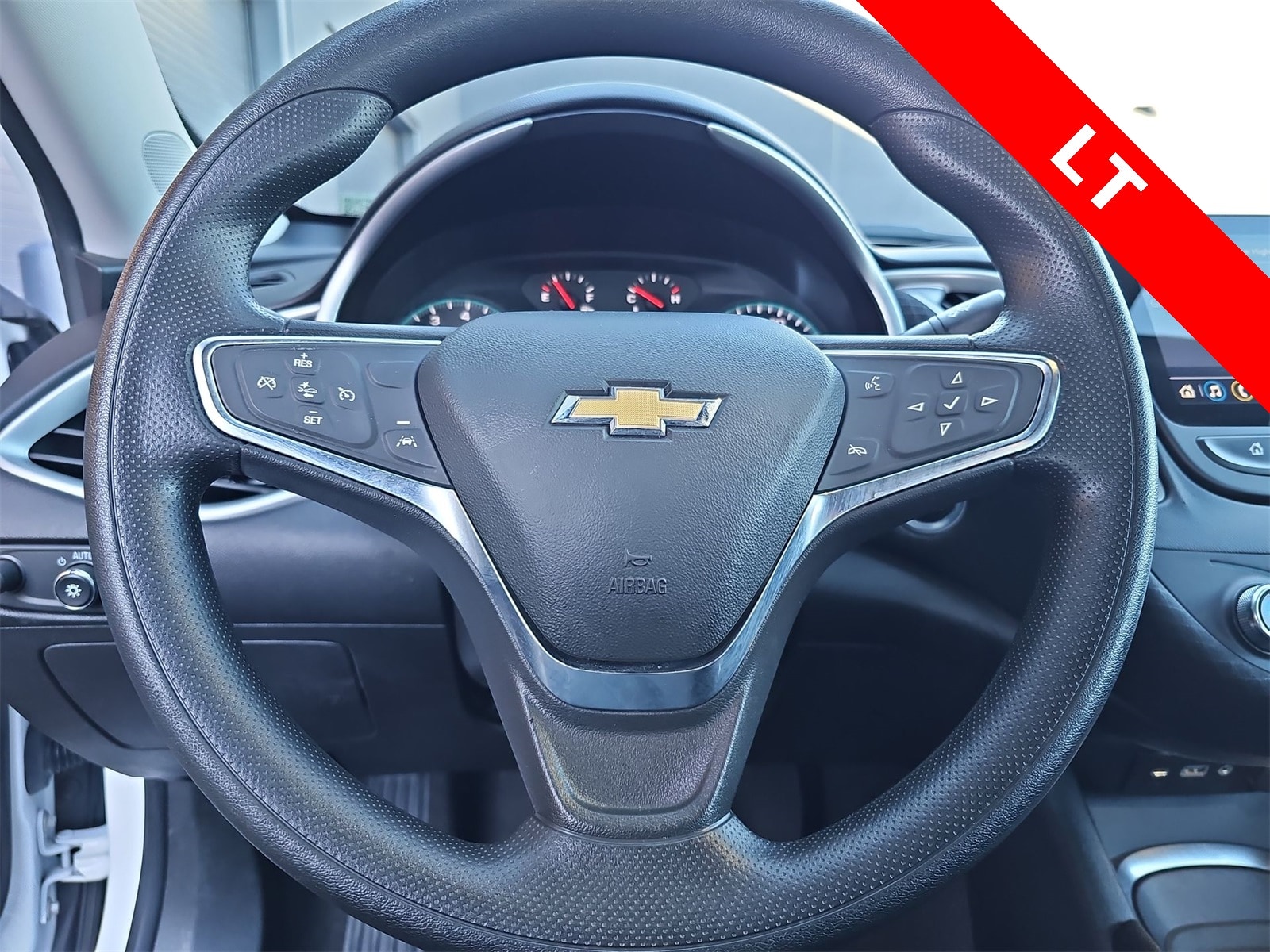 Thumbnail: 2024 Chevrolet Malibu - 19