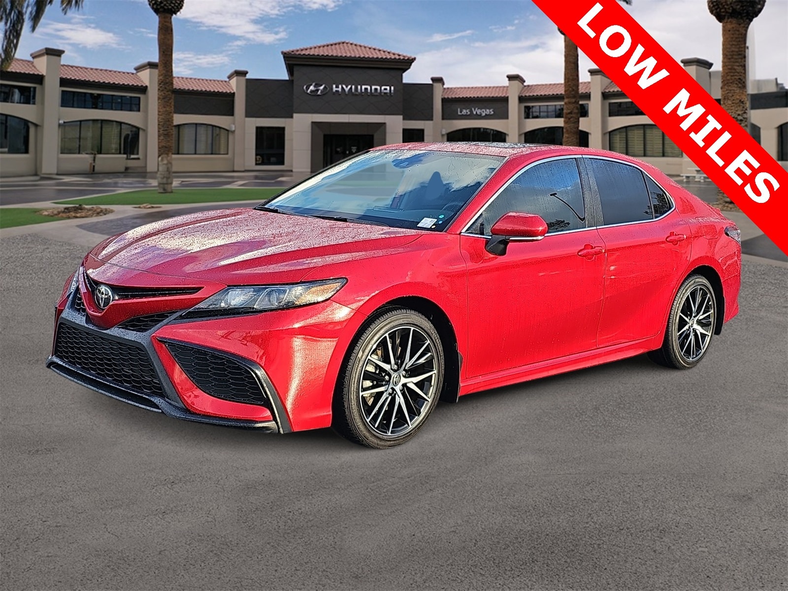 Thumbnail: 2023 Toyota Camry - 4