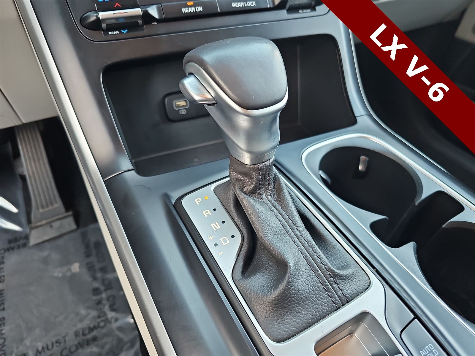 Thumbnail: 2024 Kia Carnival - 21