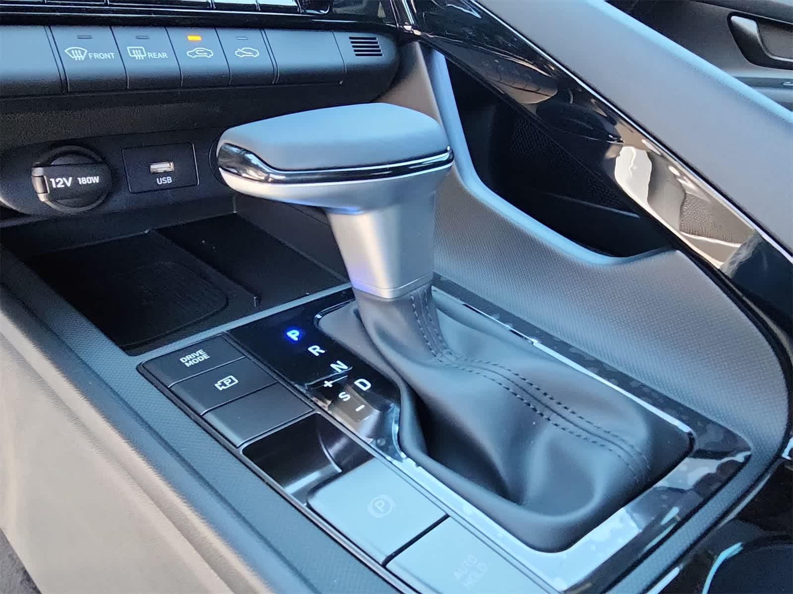 Thumbnail: 2025 Hyundai Elantra - 21