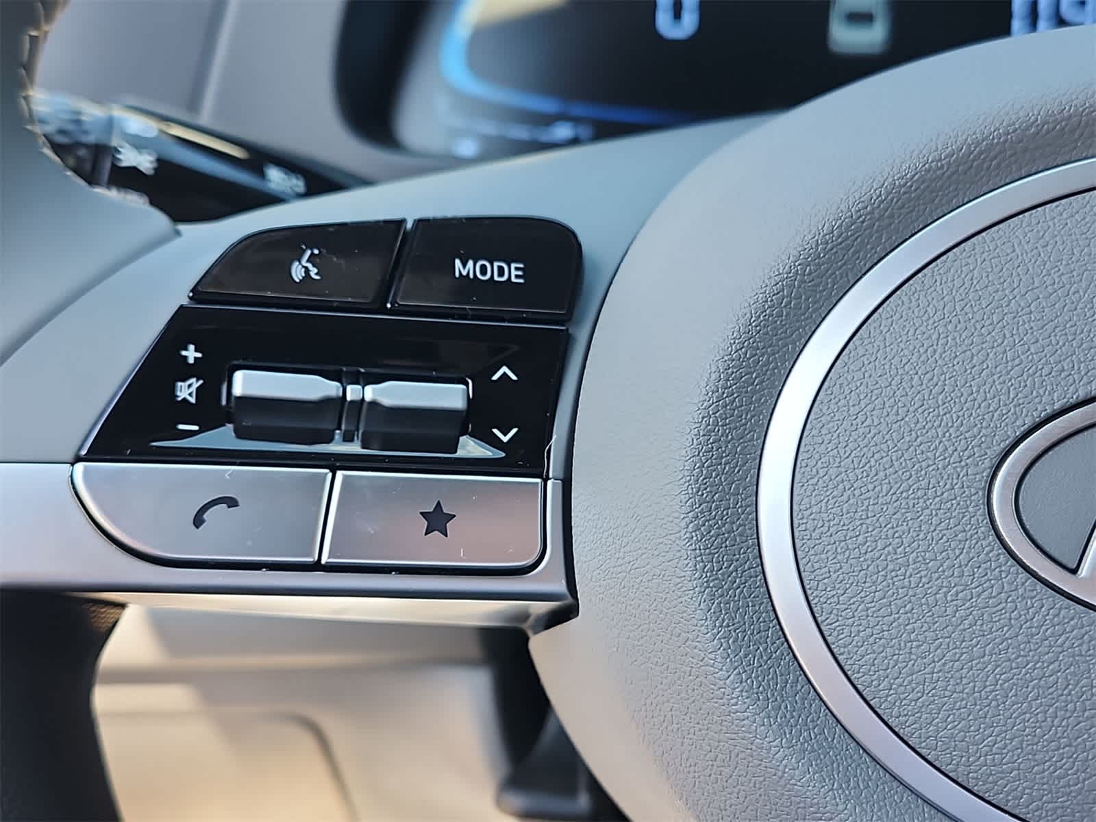 Thumbnail: 2025 Hyundai Elantra - 27