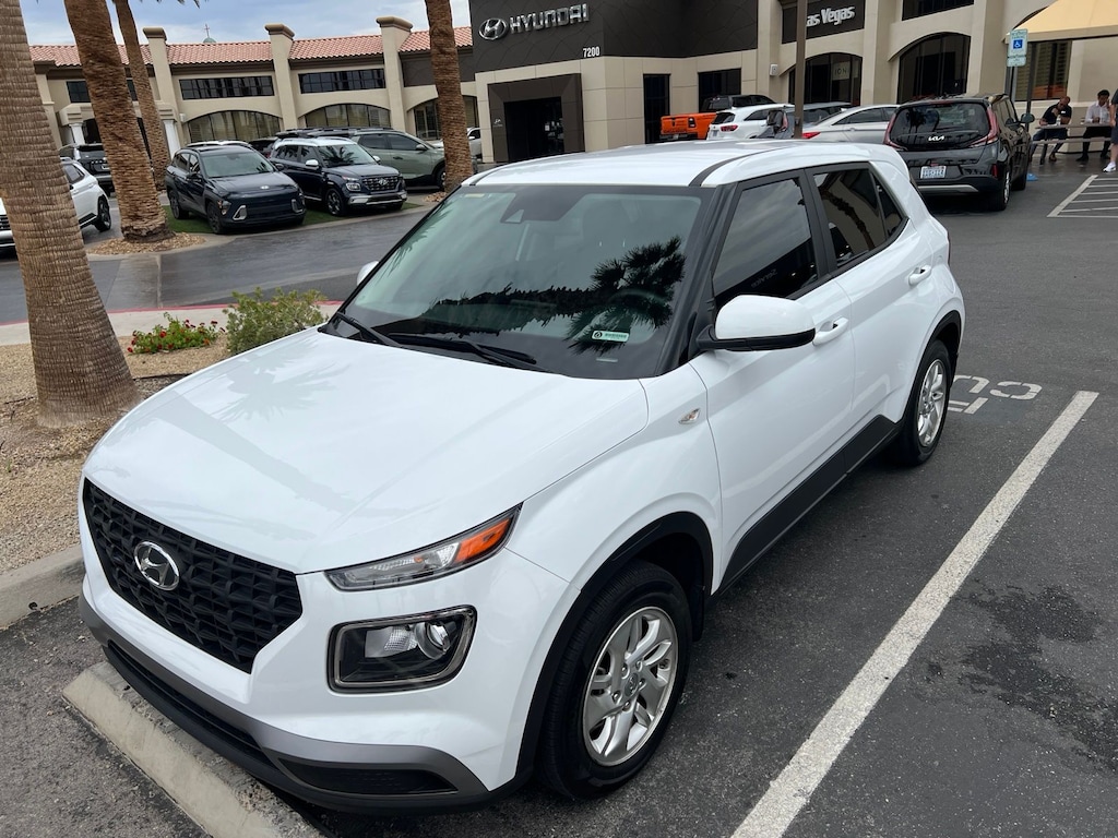 Used 2022 Hyundai Venue SE SUV