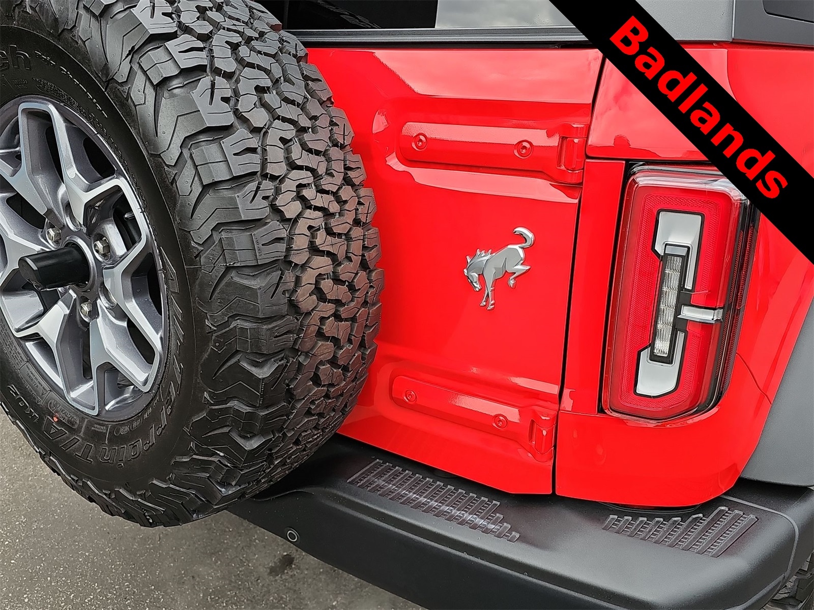 Thumbnail: 2023 Ford Bronco - 11