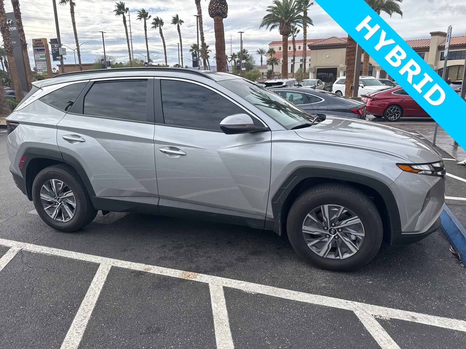 Thumbnail: 2022 Hyundai Tucson - 4