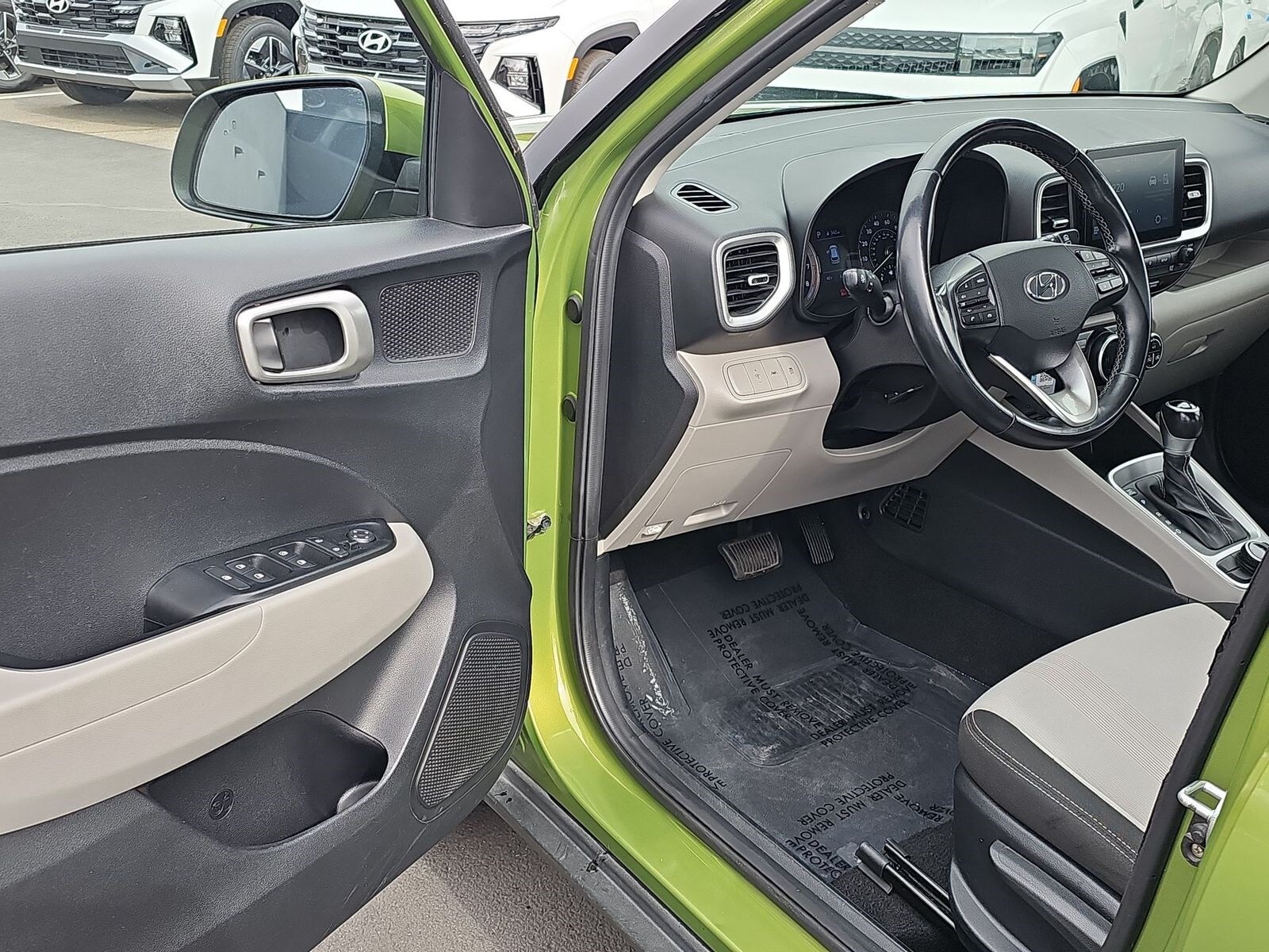 2022 Hyundai Venue SEL 11