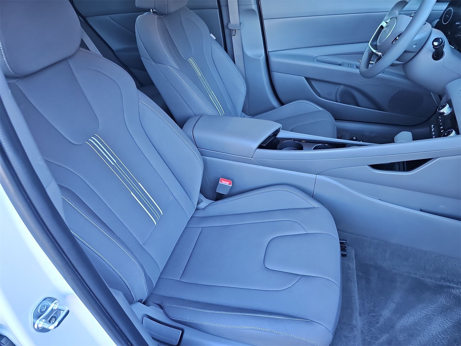 Thumbnail: 2024 Hyundai Elantra - 18