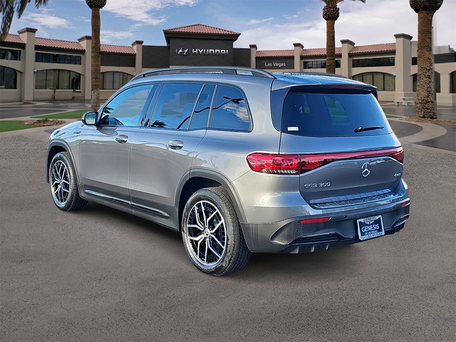 Thumbnail: 2022 Mercedes-Benz EQB - 6