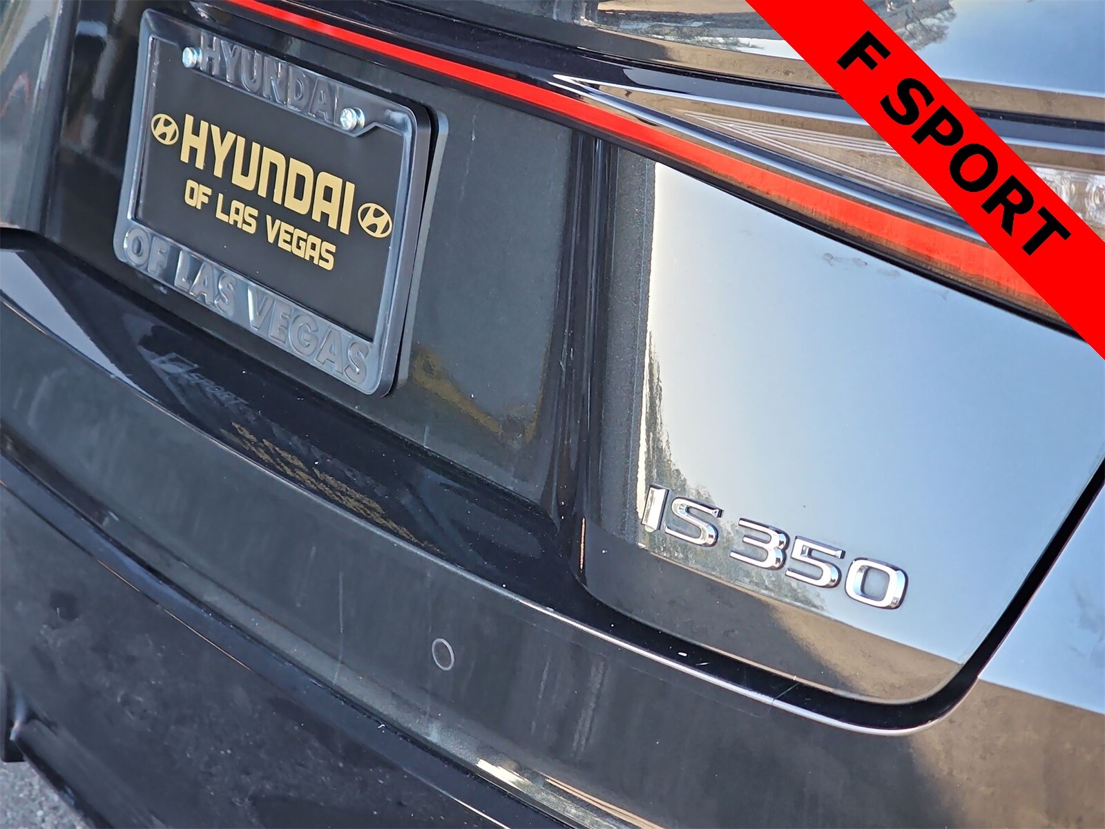 Thumbnail: 2023 Lexus IS - 11