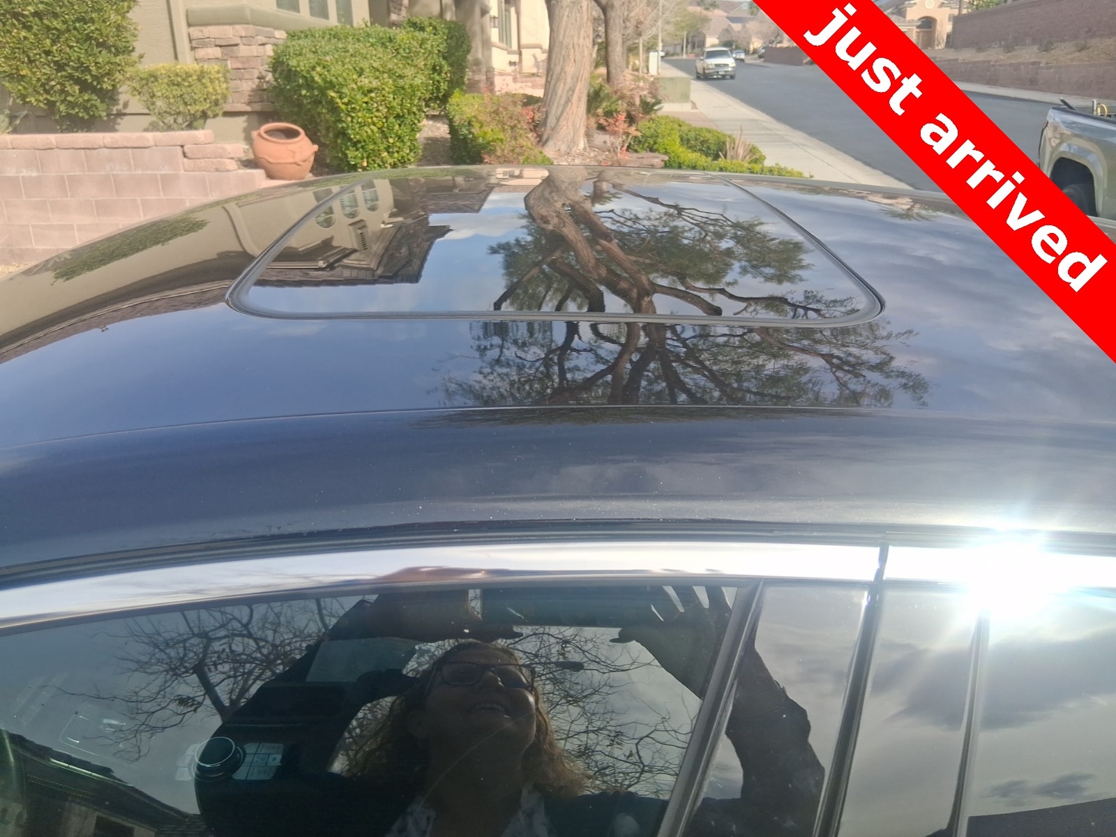 Thumbnail: 2022 Genesis G90 - 10