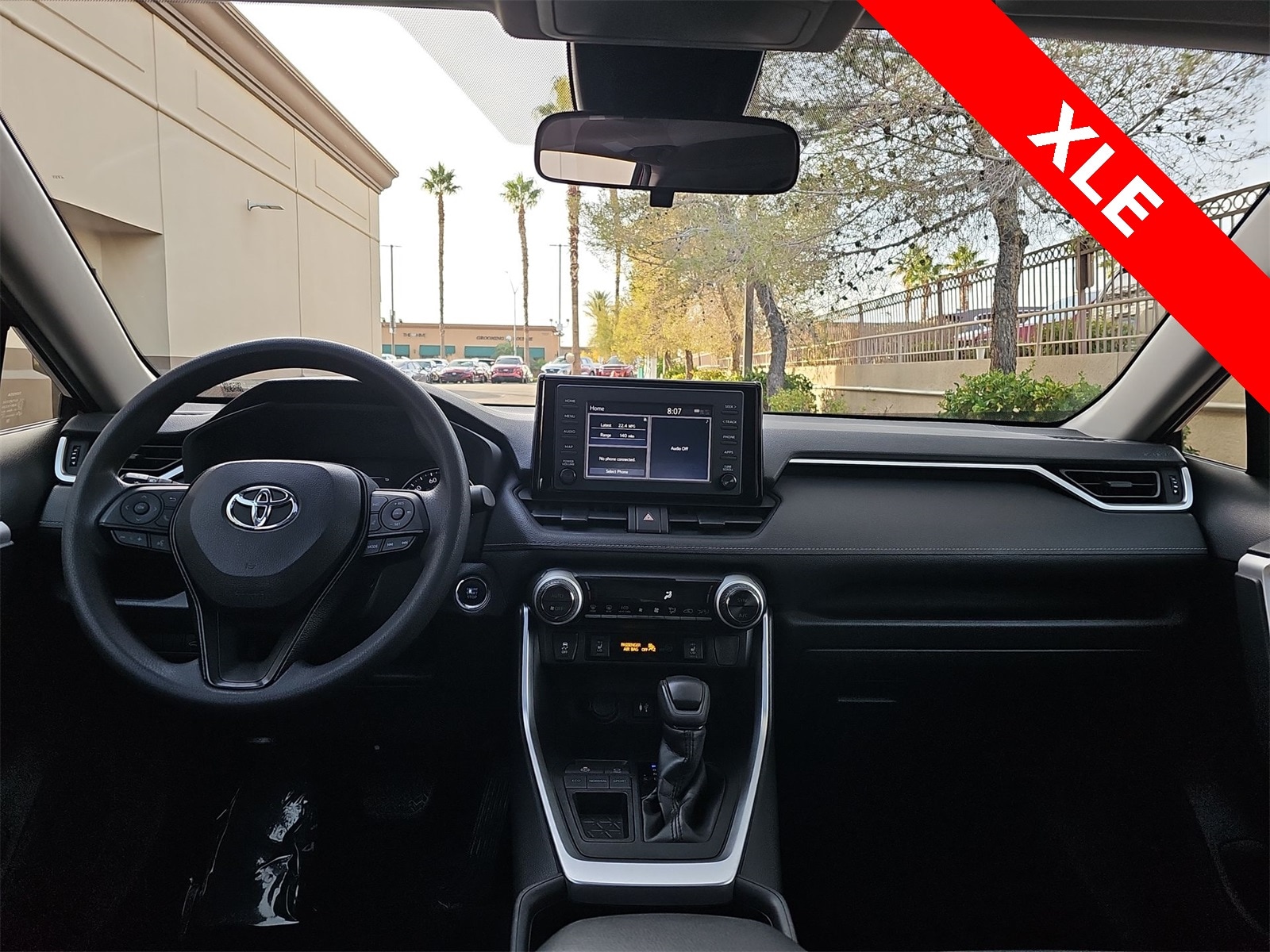 Thumbnail: 2019 Toyota RAV4 - 14