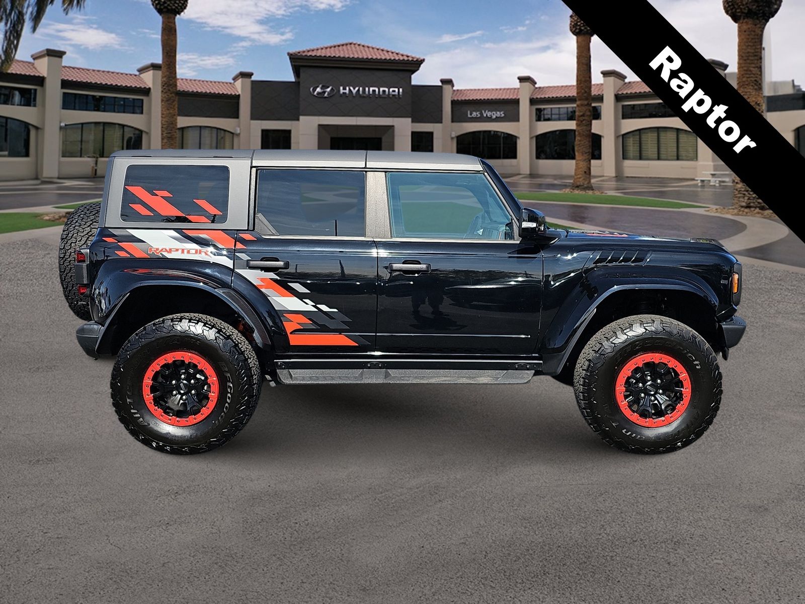 Thumbnail: 2024 Ford Bronco - 9