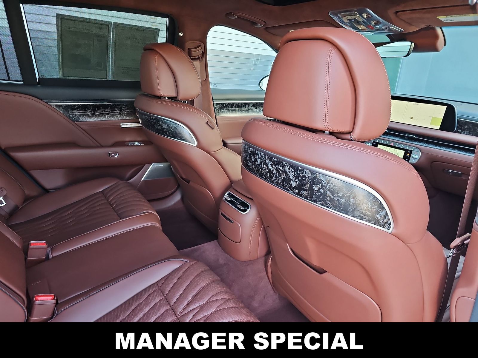 Thumbnail: 2025 Genesis G90 - 16