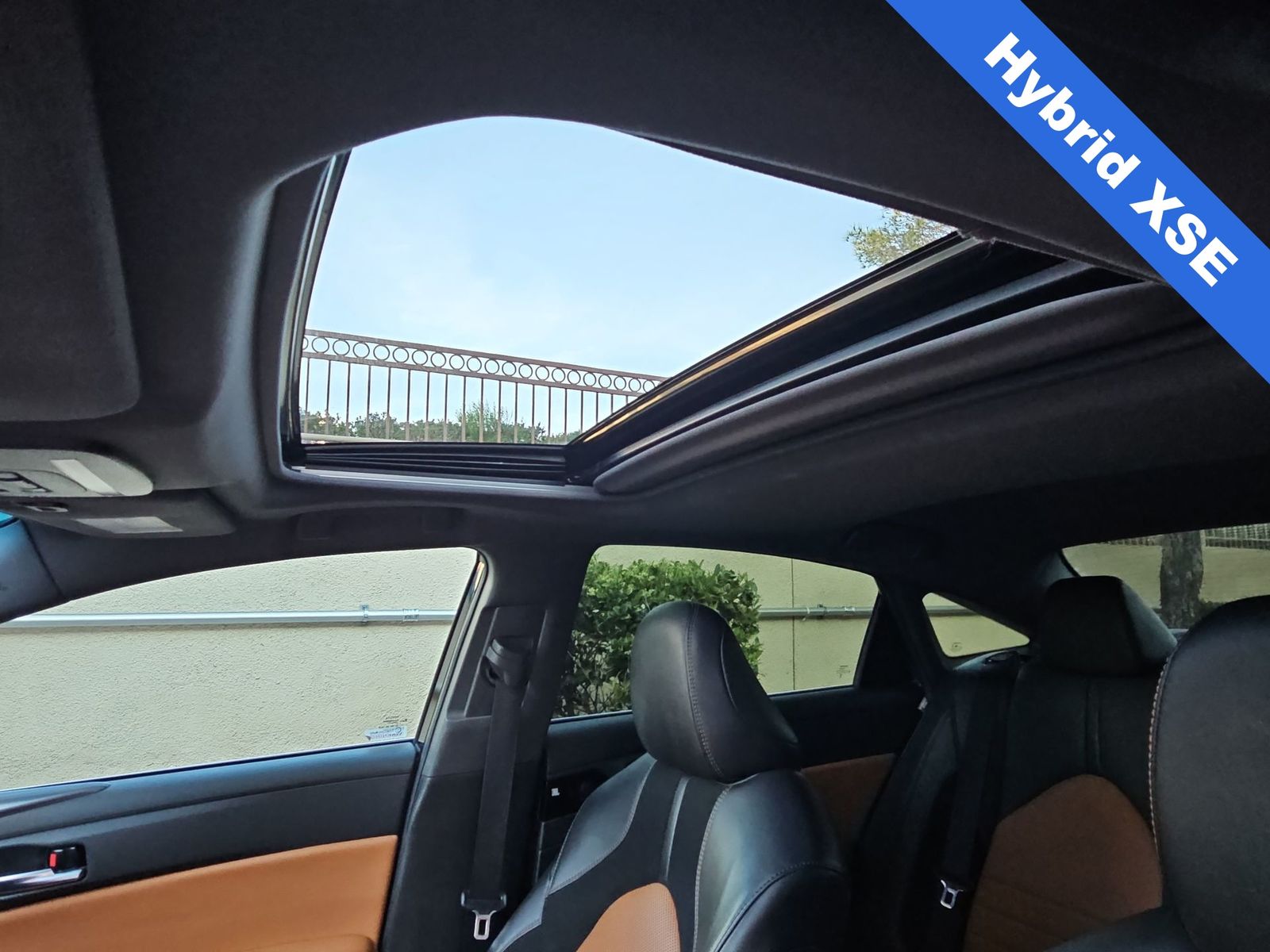 Thumbnail: 2021 Toyota Avalon - 29