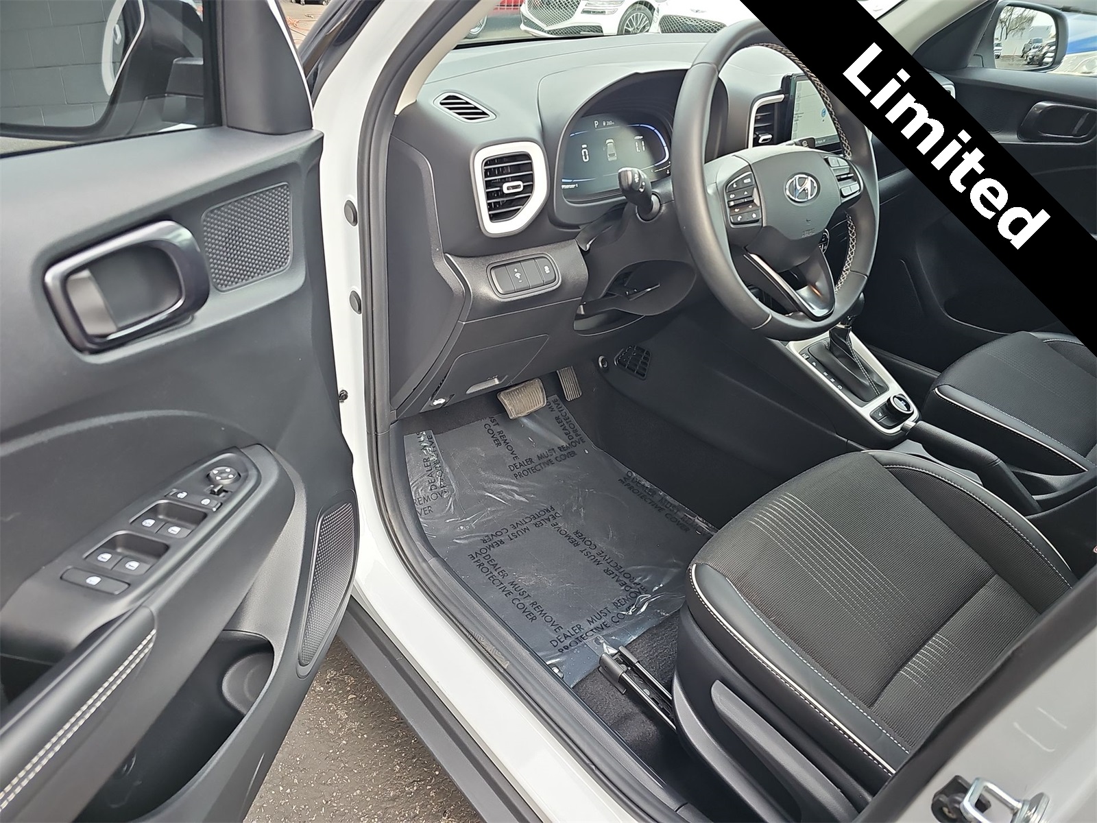 Thumbnail: 2024 Hyundai Venue - 10