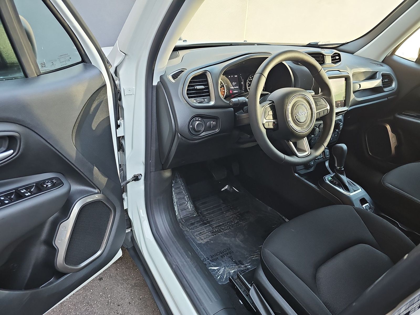 Thumbnail: 2023 Jeep Renegade - 10