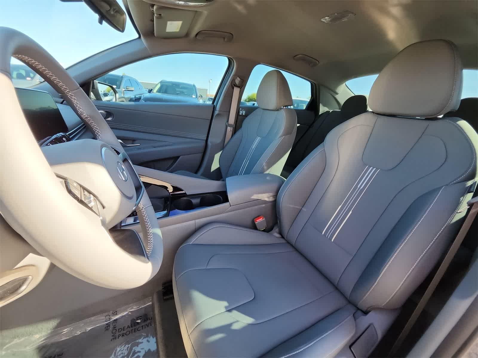 Thumbnail: 2025 Hyundai Elantra - 15