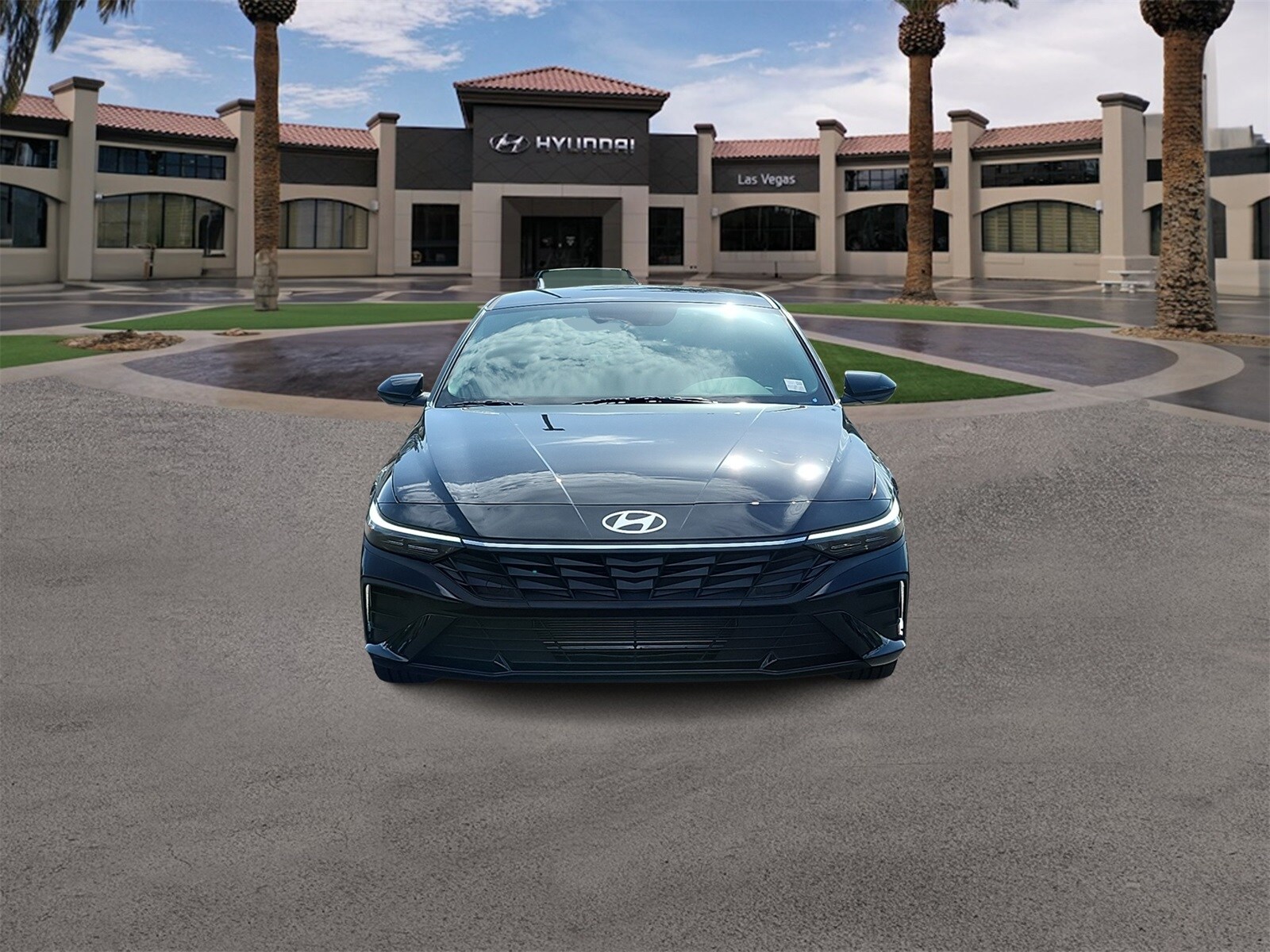 2025 Hyundai Elantra SEL Sport photo 3
