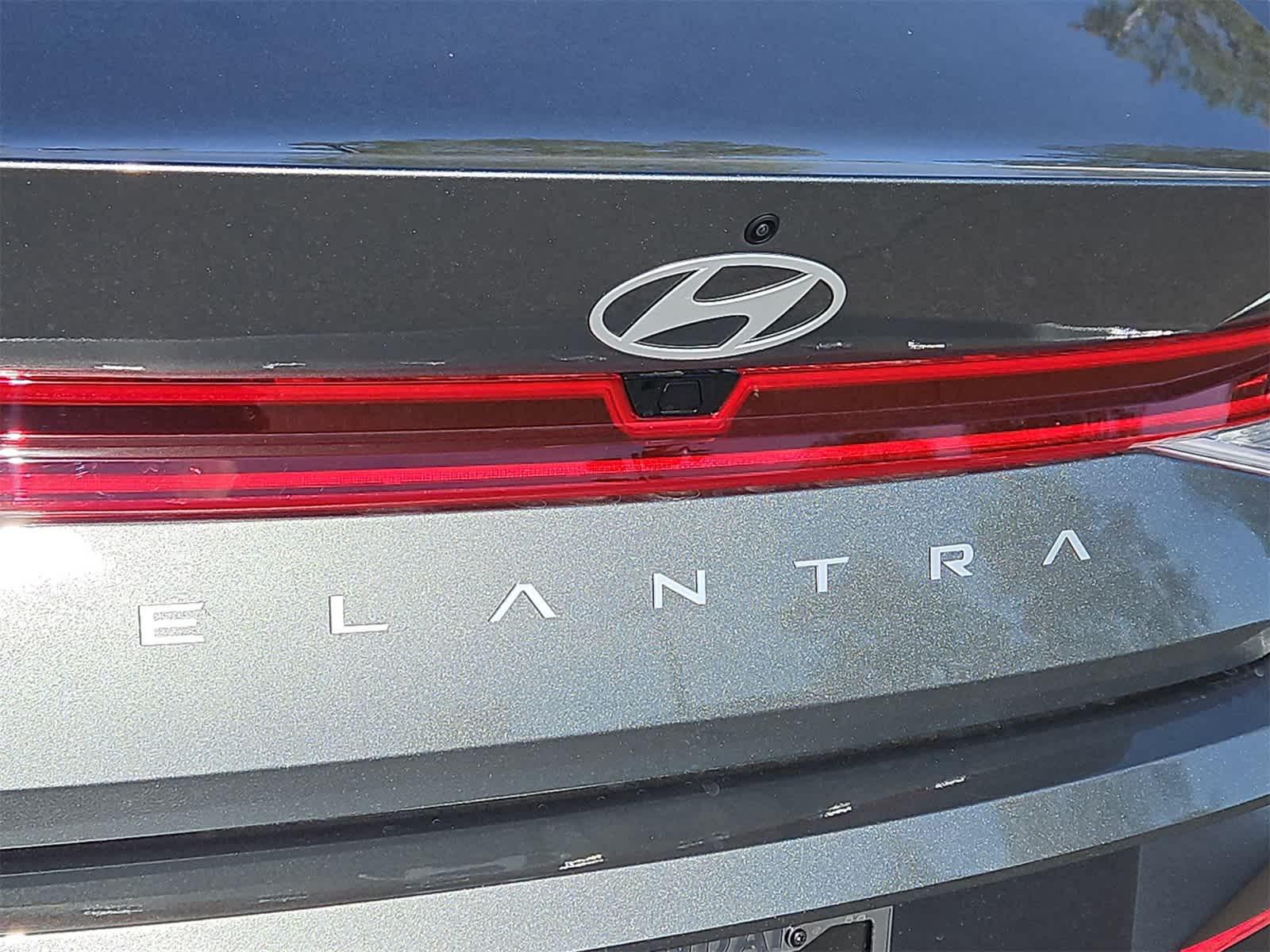 Thumbnail: 2025 Hyundai Elantra - 11