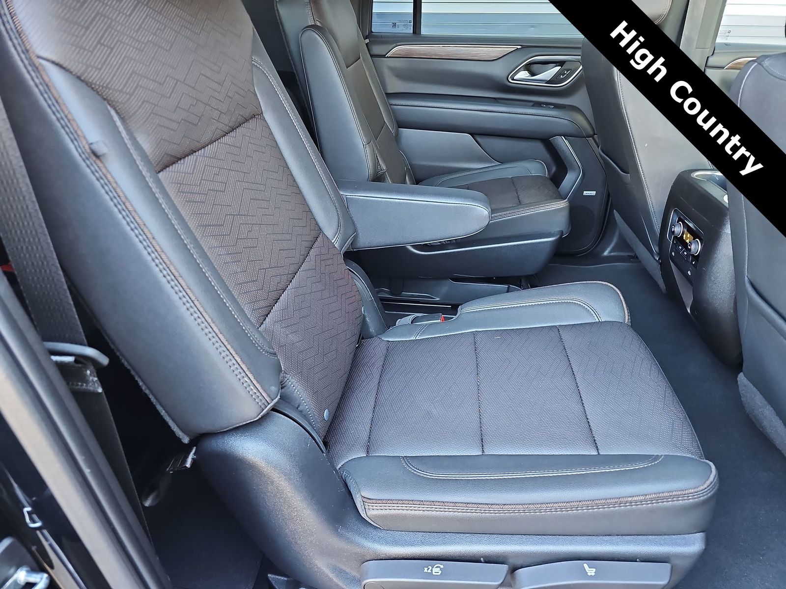 Thumbnail: 2022 Chevrolet Suburban - 17