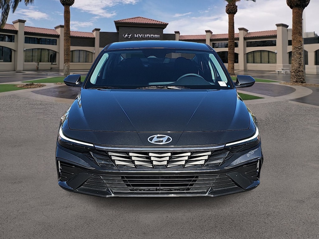 Used 2024 Hyundai Elantra SE Sedan