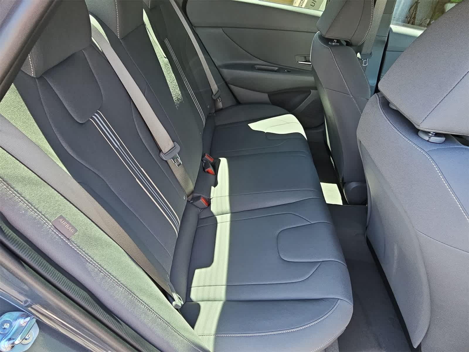 Thumbnail: 2025 Hyundai Elantra - 17