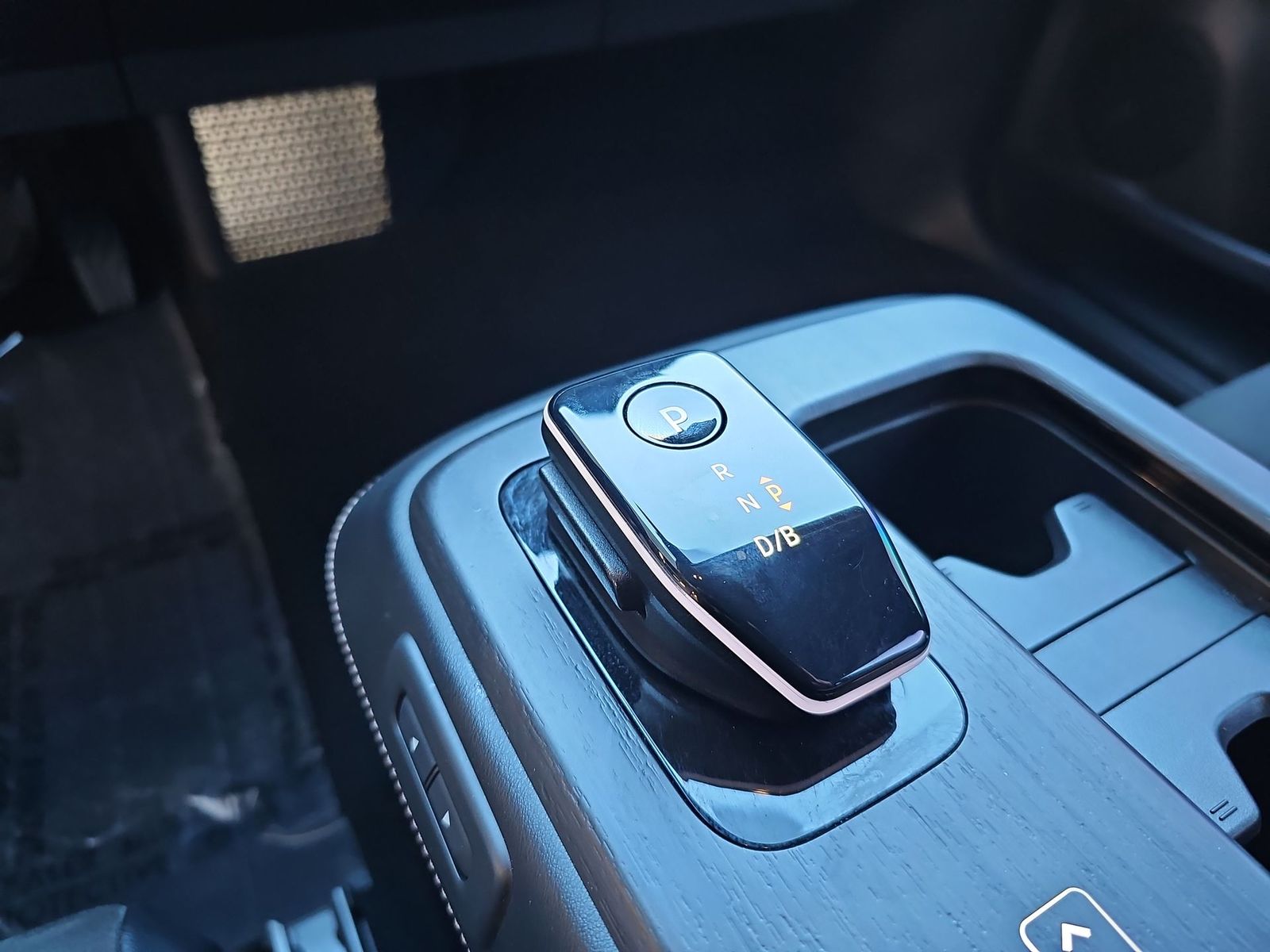 Thumbnail: 2023 Nissan Ariya - 21