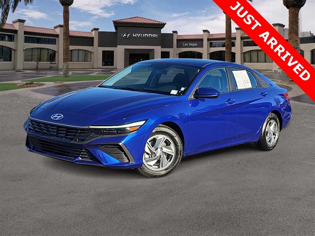 Used 2024 Hyundai Elantra SE Sedan