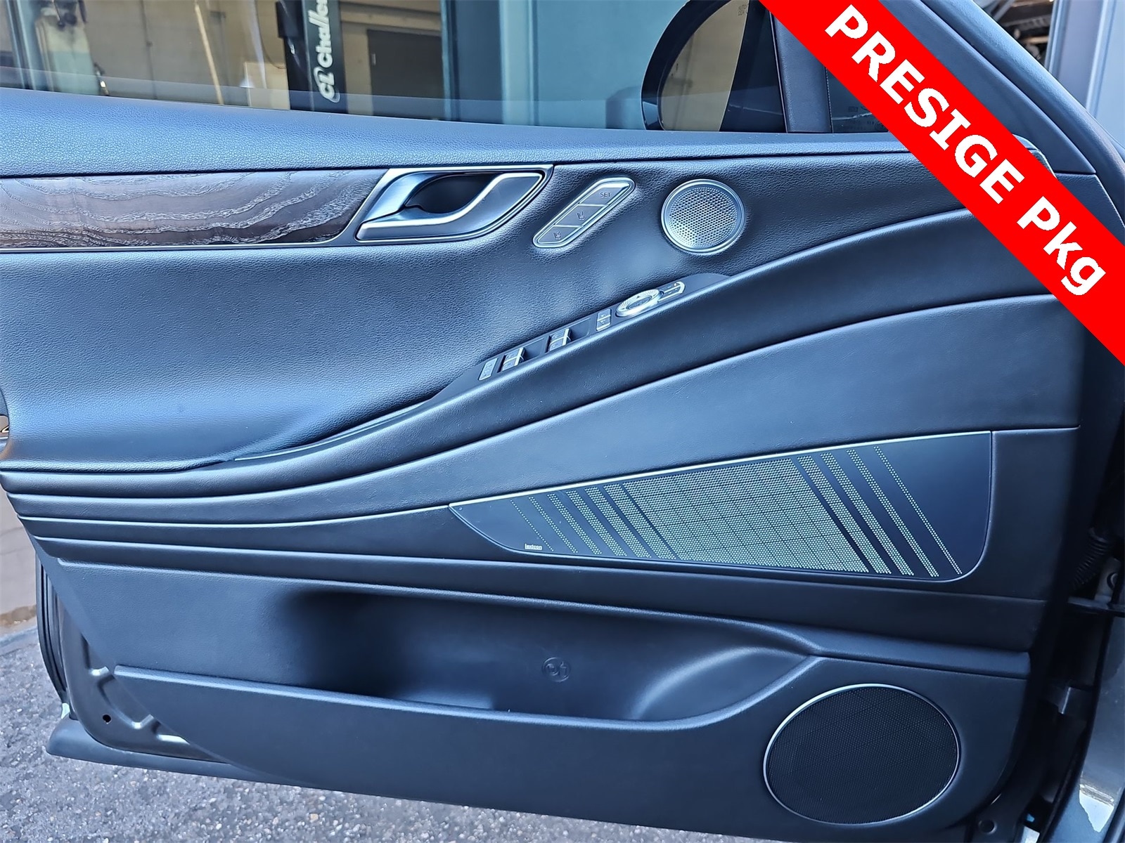 Thumbnail: 2021 Genesis G80 - 28