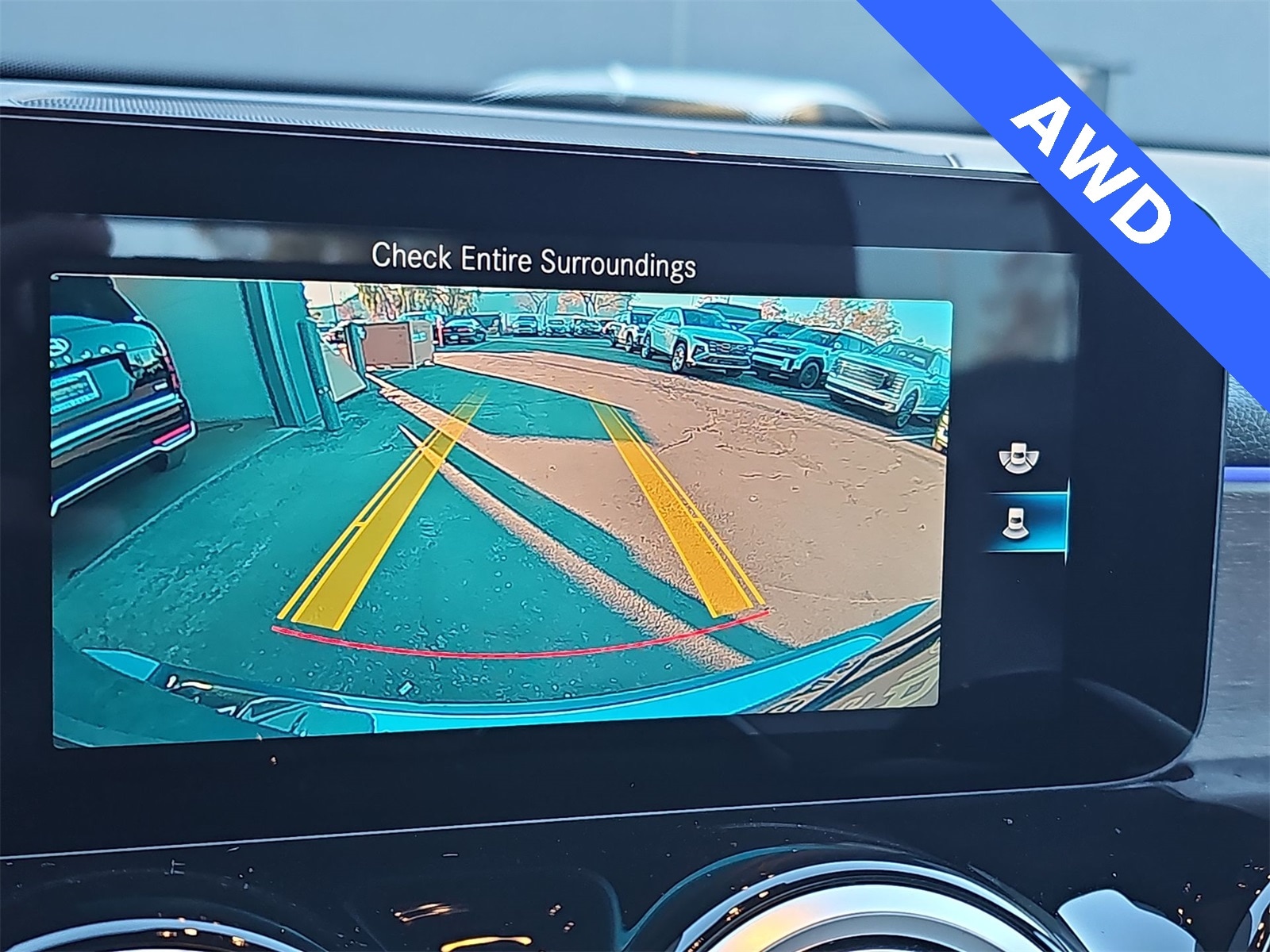 Thumbnail: 2022 Mercedes-Benz GLB - 26