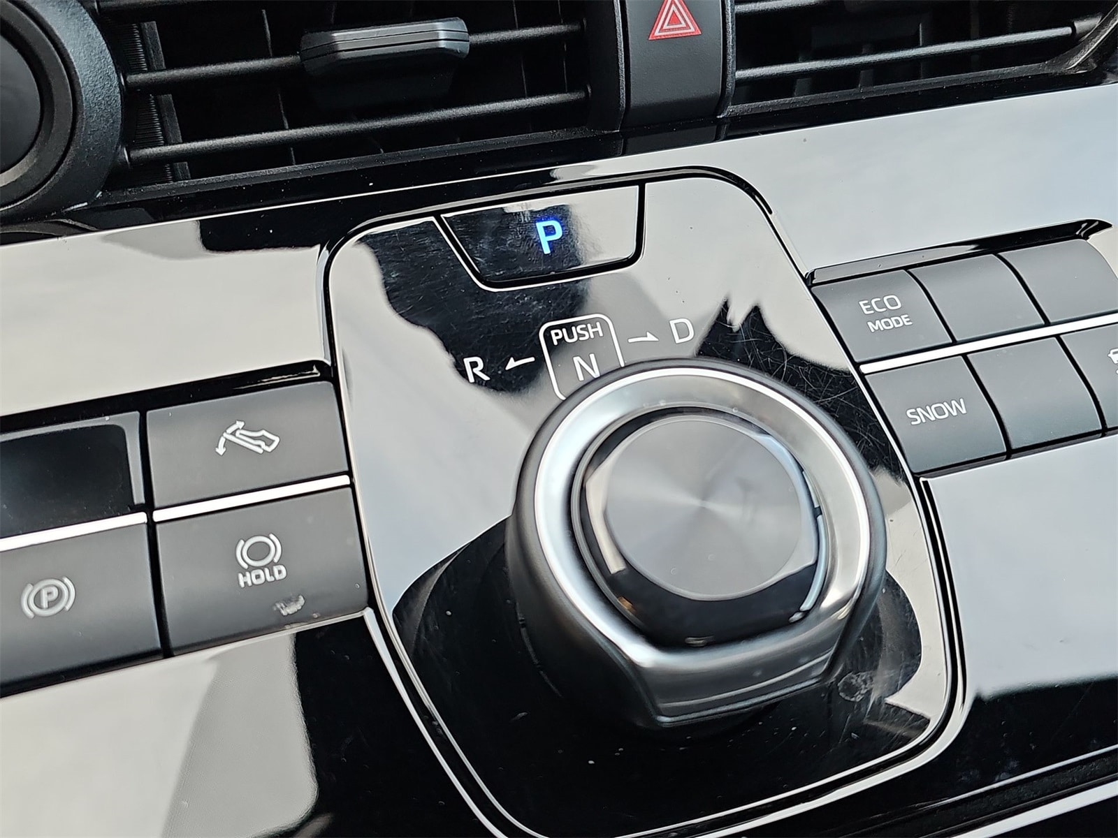 Thumbnail: 2024 Toyota bZ4X - 21