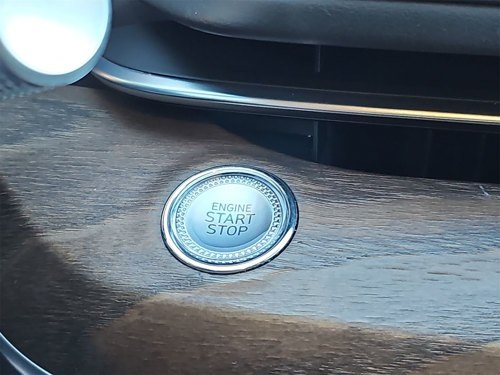 Thumbnail: 2021 Genesis G80 - 24