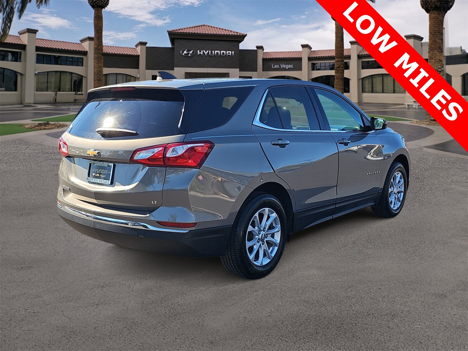 Thumbnail: 2018 Chevrolet Equinox - 8