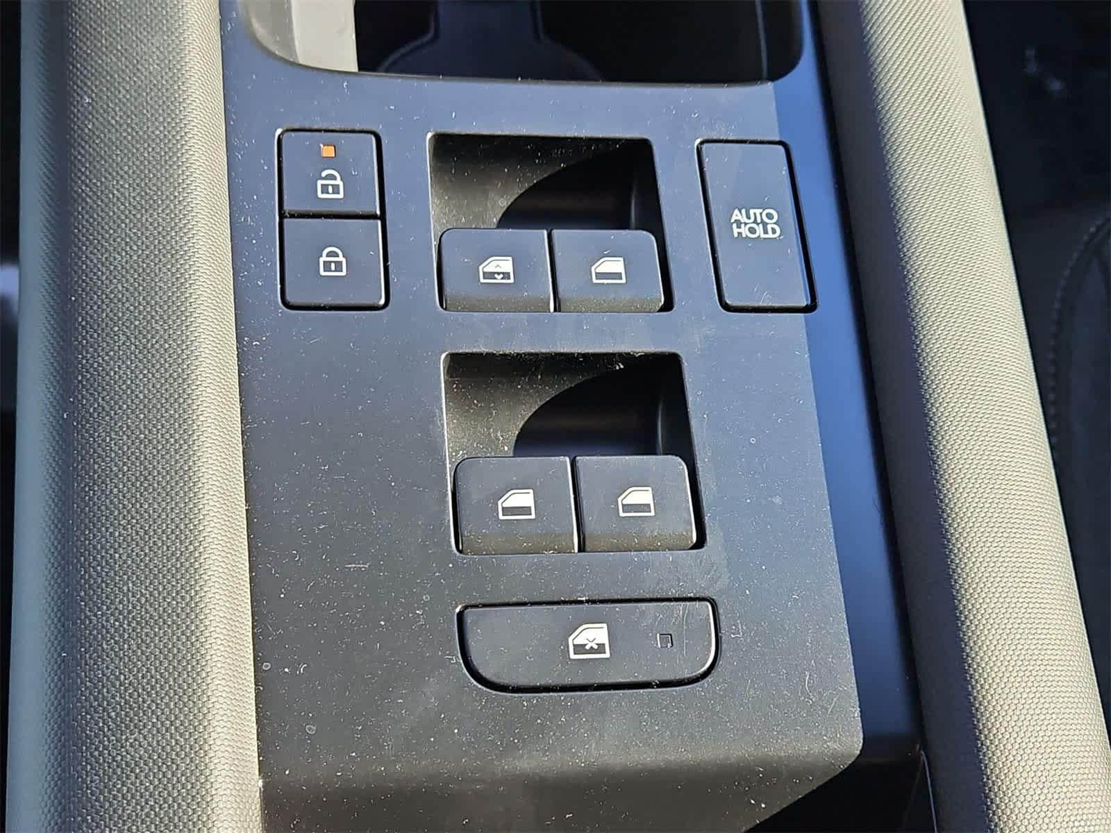 Thumbnail: 2025 Hyundai Ioniq 6 - 27